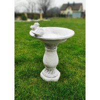 abreuvoir oiseaux sur pied en pierre