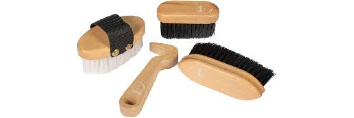 Kit Pansage Cheval Complet HKM